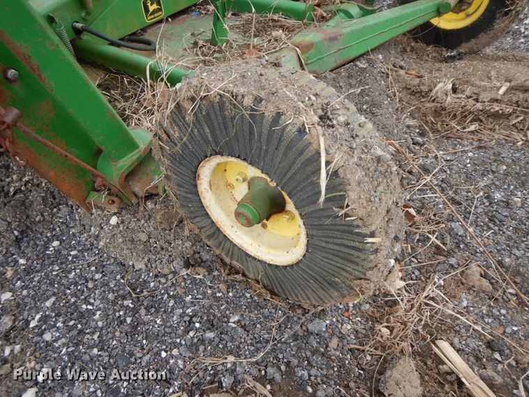 image for item IL9272 John Deere 1508  batwing rotary mower