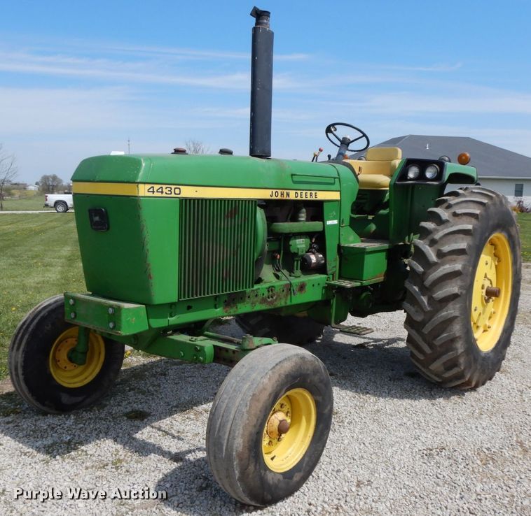 image for item IL9280 1973 John Deere 4430  tractor