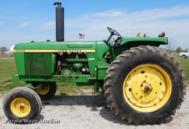 image for item IL9280 1973 John Deere 4430  tractor