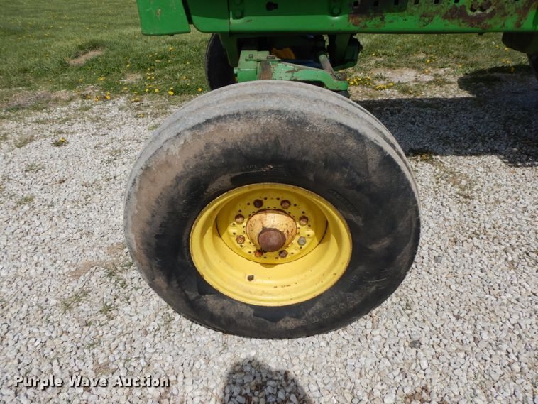 image for item IL9280 1973 John Deere 4430  tractor