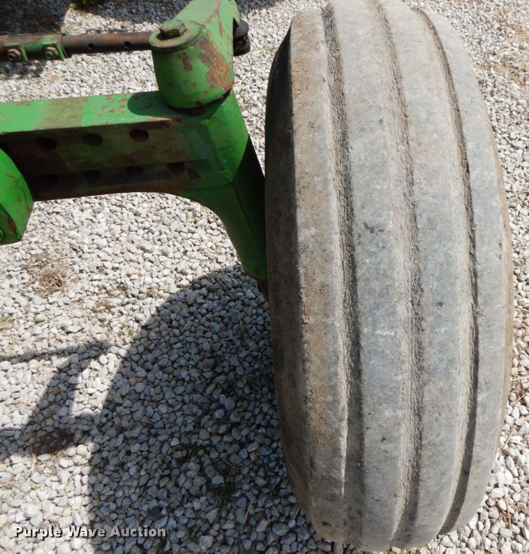 image for item IL9280 1973 John Deere 4430  tractor