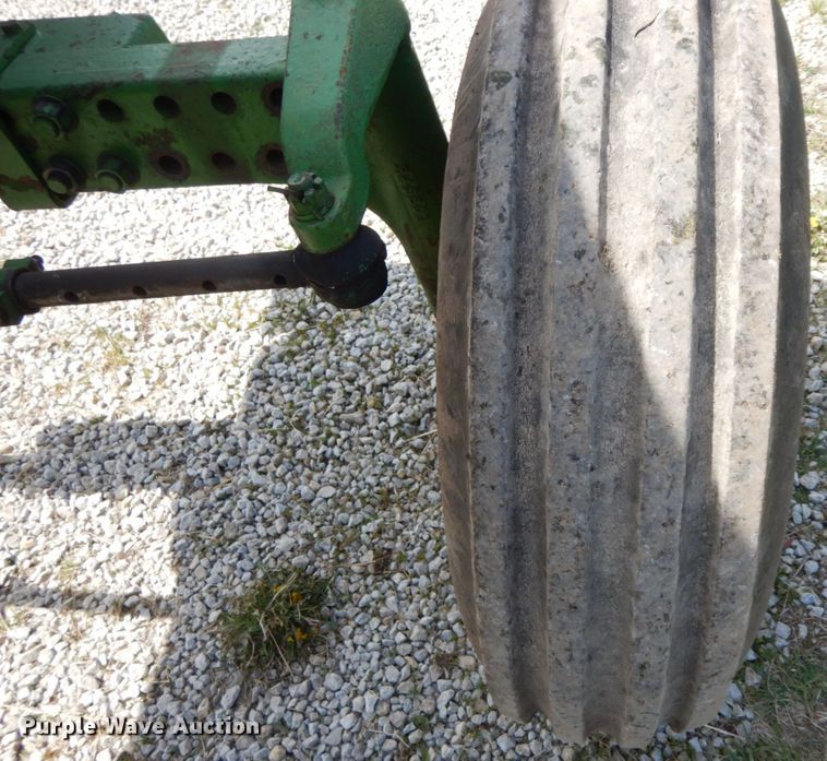 image for item IL9280 1973 John Deere 4430  tractor