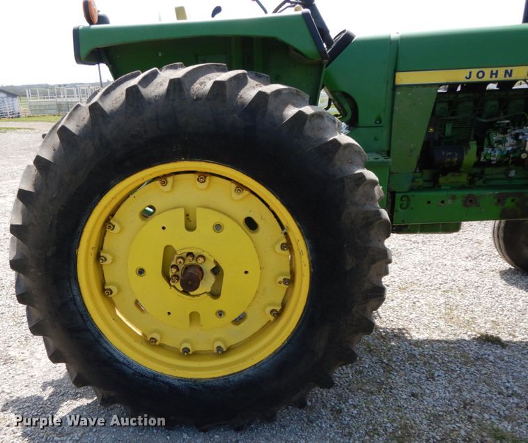 image for item IL9280 1973 John Deere 4430  tractor