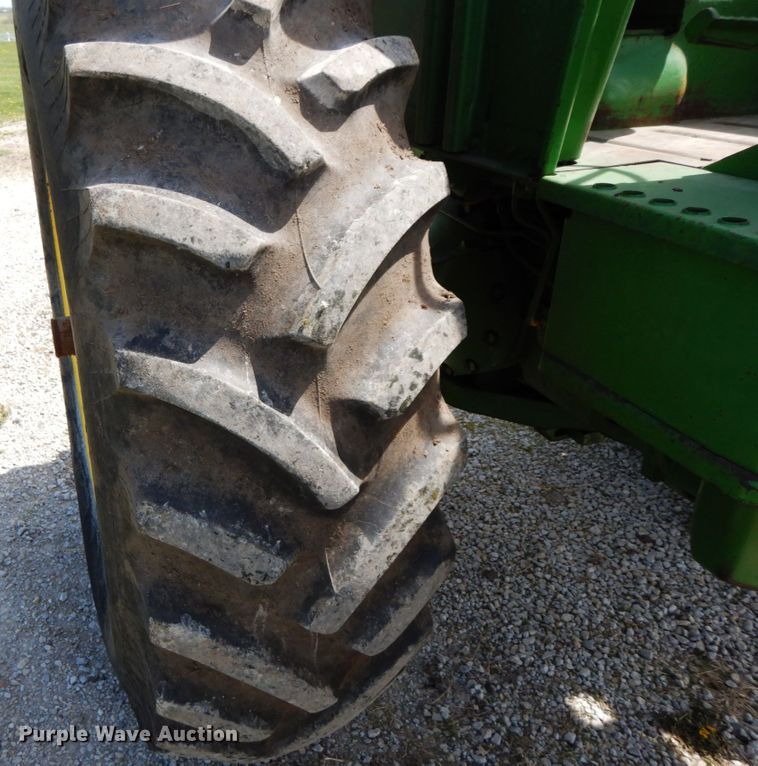 image for item IL9280 1973 John Deere 4430  tractor