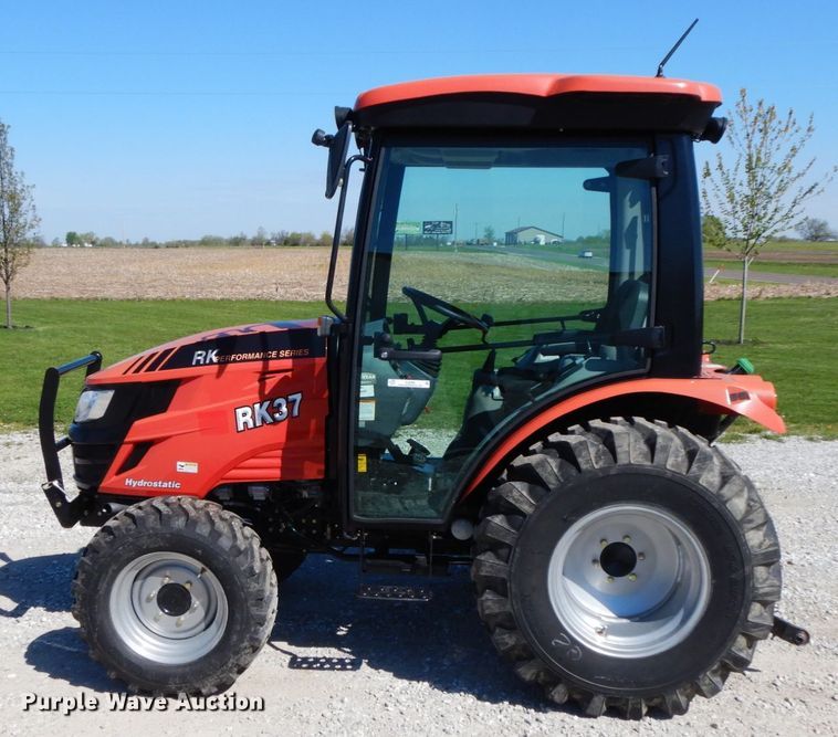 image for item IL9299 2019 Rural King RK37HC  MFWD tractor