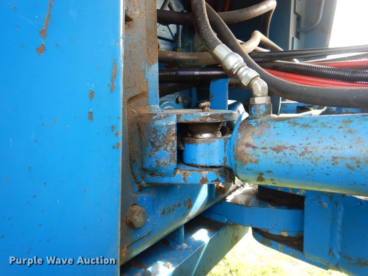 image for item IQ9279 1989 Ford 876 Versatile  4WD tractor