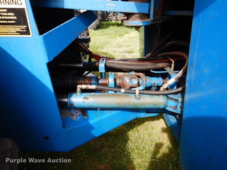 image for item IQ9279 1989 Ford 876 Versatile  4WD tractor