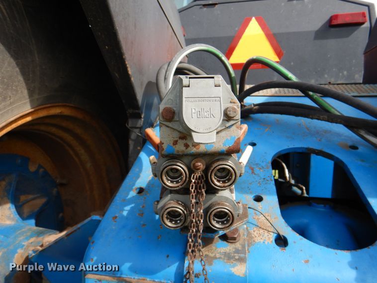 image for item IQ9279 1989 Ford 876 Versatile  4WD tractor