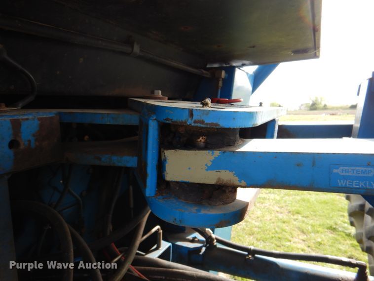 image for item IQ9279 1989 Ford 876 Versatile  4WD tractor