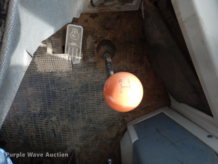 image for item IQ9279 1989 Ford 876 Versatile  4WD tractor