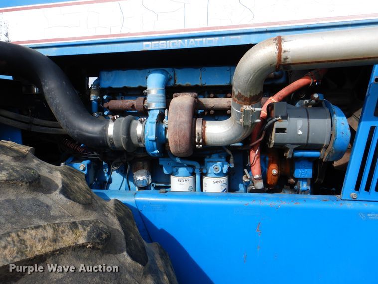 image for item IQ9279 1989 Ford 876 Versatile  4WD tractor