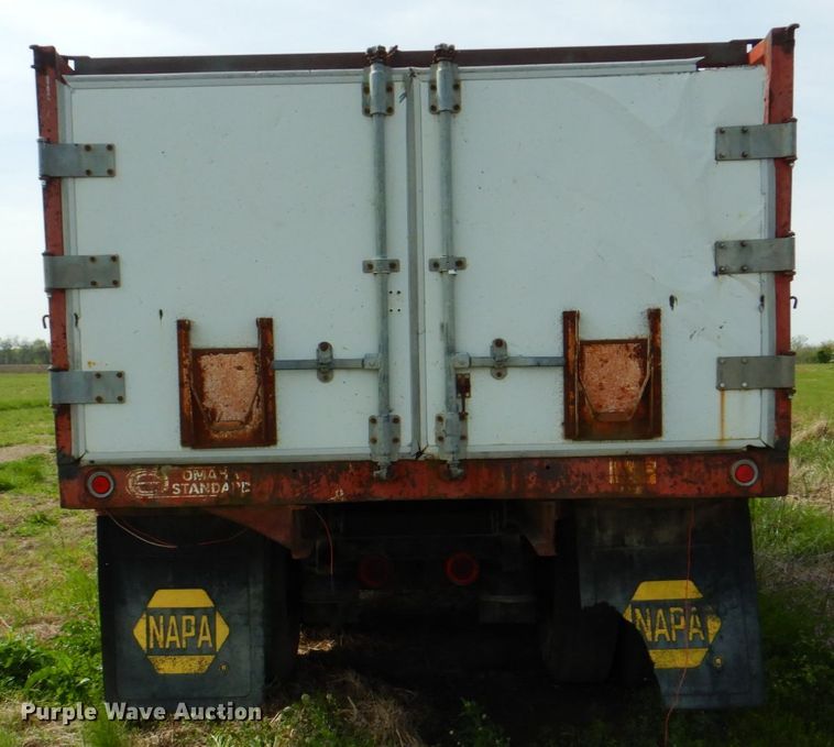 image for item IQ9283 1968 Chevrolet C60  grain truck