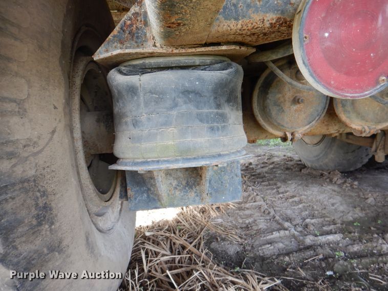 image for item IQ9283 1968 Chevrolet C60  grain truck