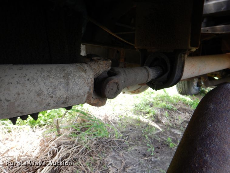 image for item IQ9283 1968 Chevrolet C60  grain truck