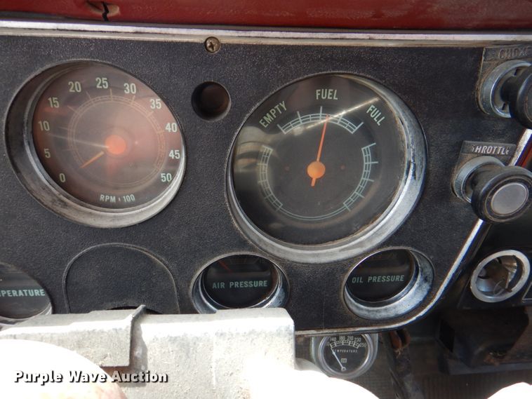 image for item IQ9283 1968 Chevrolet C60  grain truck