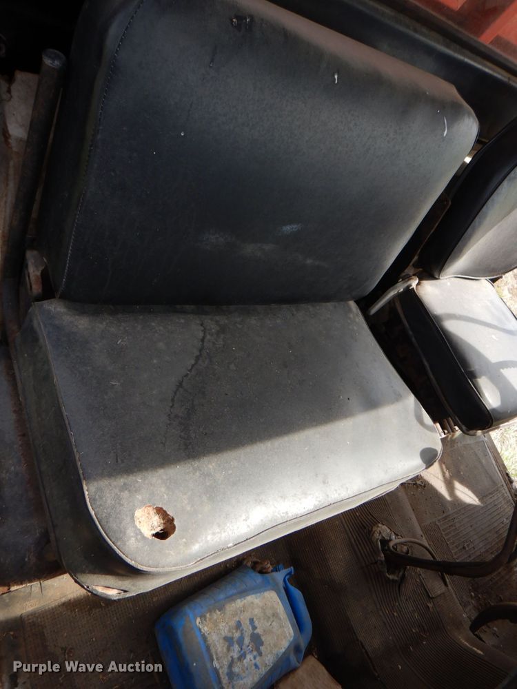 image for item IQ9283 1968 Chevrolet C60  grain truck