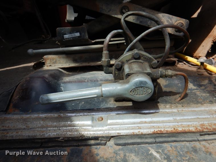 image for item IQ9283 1968 Chevrolet C60  grain truck