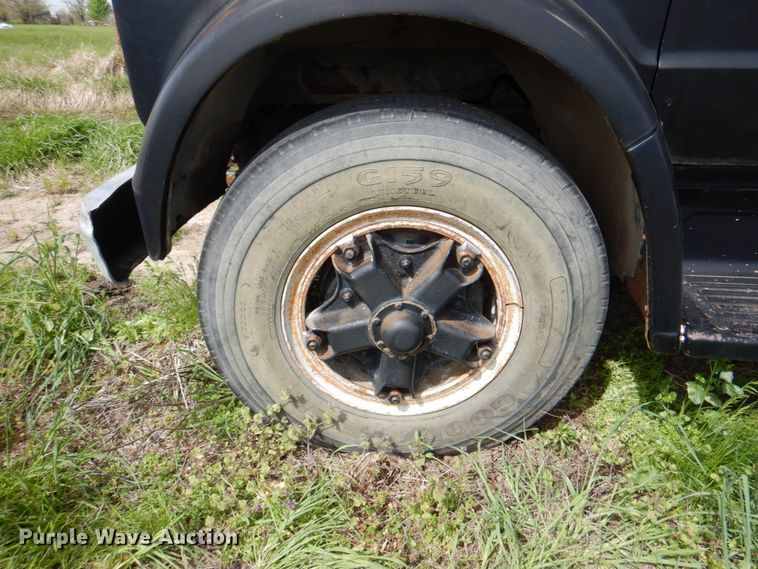 image for item IQ9283 1968 Chevrolet C60  grain truck