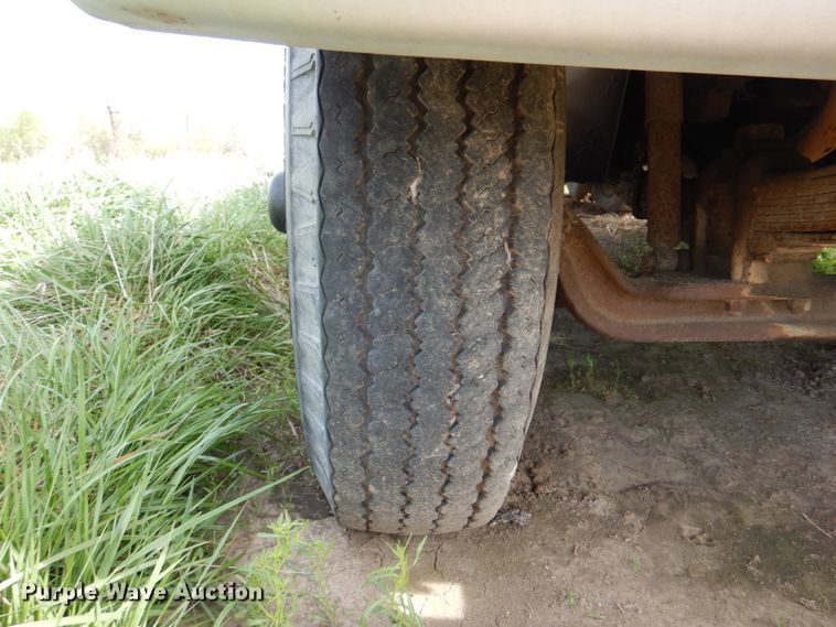 image for item IQ9283 1968 Chevrolet C60  grain truck
