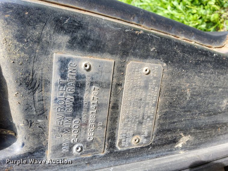 image for item IQ9283 1968 Chevrolet C60  grain truck