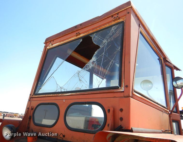 image for item IQ9313 Allis Chalmers 190XT Series III  tractor