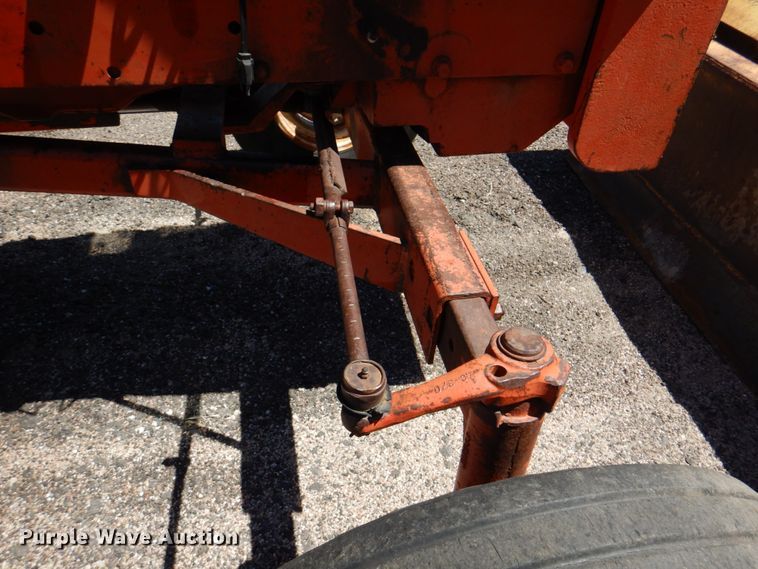 image for item IQ9313 Allis Chalmers 190XT Series III  tractor