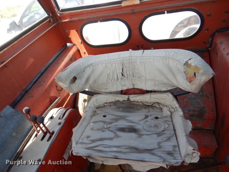 image for item IQ9313 Allis Chalmers 190XT Series III  tractor