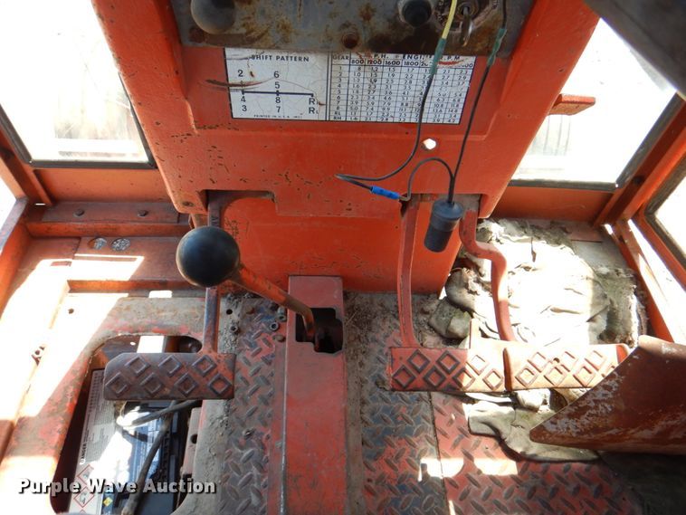 image for item IQ9313 Allis Chalmers 190XT Series III  tractor