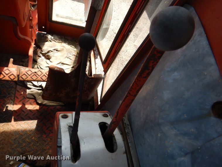 image for item IQ9313 Allis Chalmers 190XT Series III  tractor