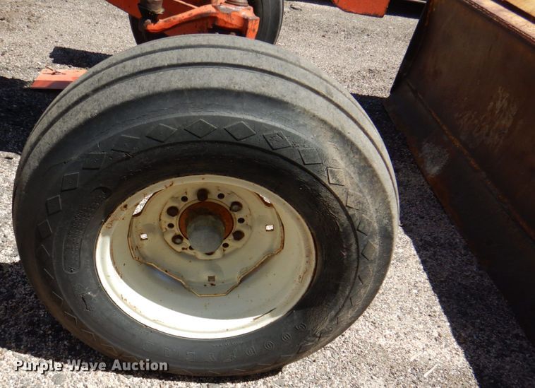 image for item IQ9313 Allis Chalmers 190XT Series III  tractor