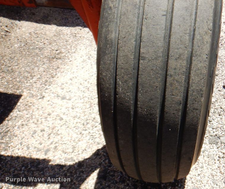 image for item IQ9313 Allis Chalmers 190XT Series III  tractor