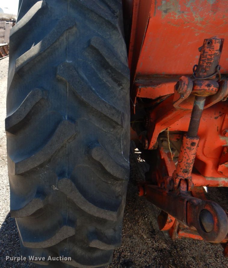 image for item IQ9313 Allis Chalmers 190XT Series III  tractor