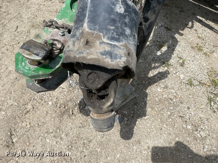 image for item IR9884 1999 John Deere 566  round baler