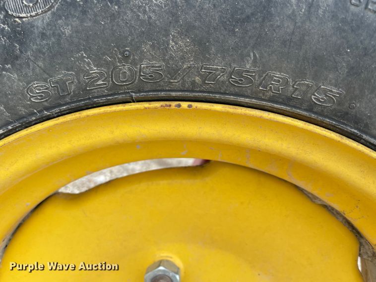 image for item IR9886 2012 New Holland HT154 hay rake