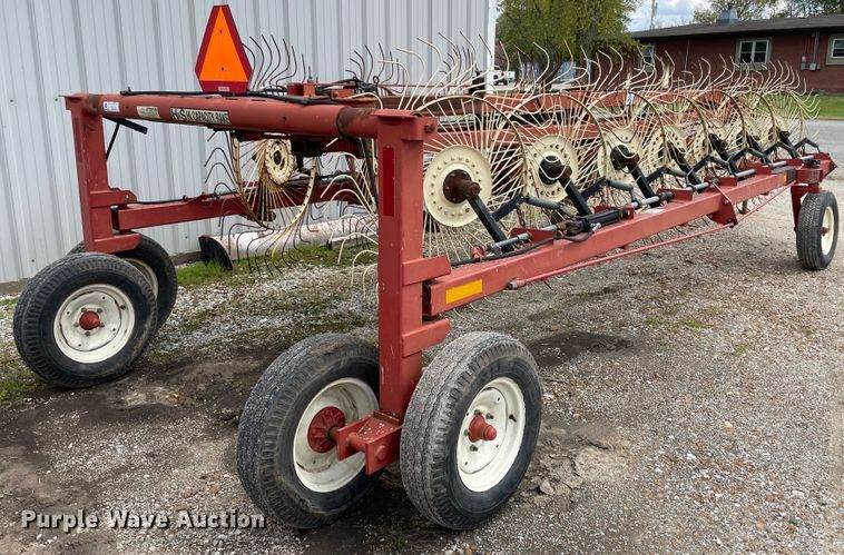 image for item IR9891 H&S BF14HC hay rake