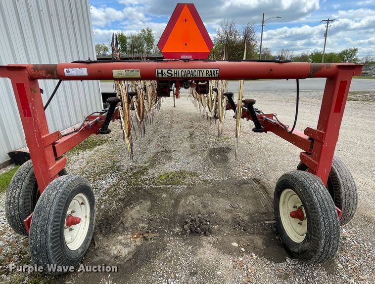 image for item IR9891 H&S BF14HC hay rake