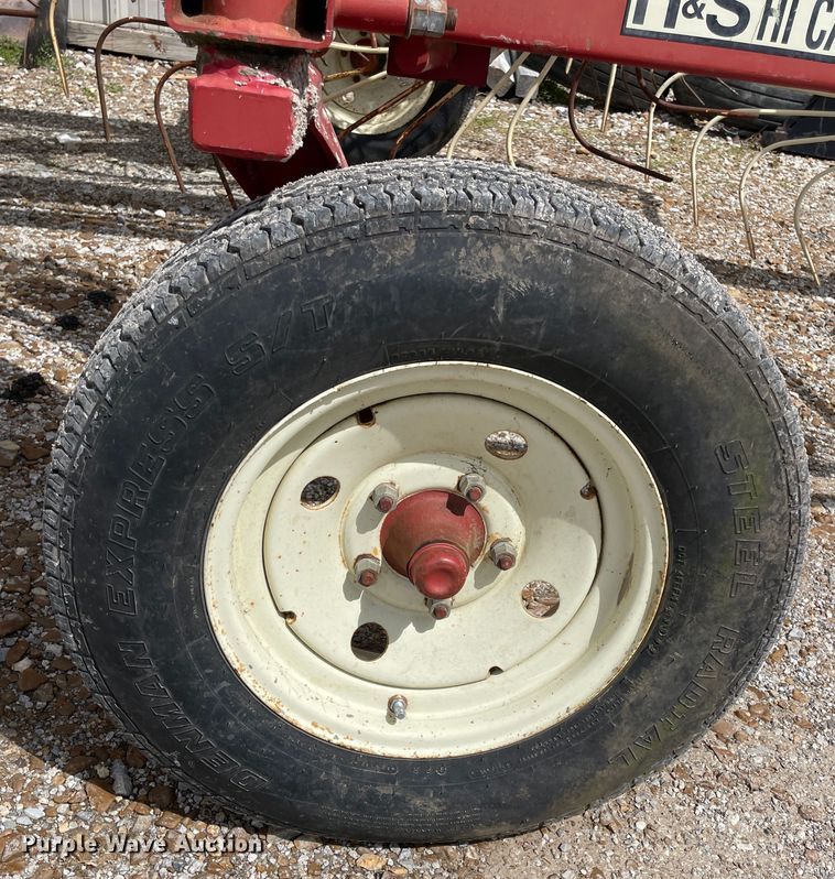 image for item IR9891 H&S BF14HC hay rake