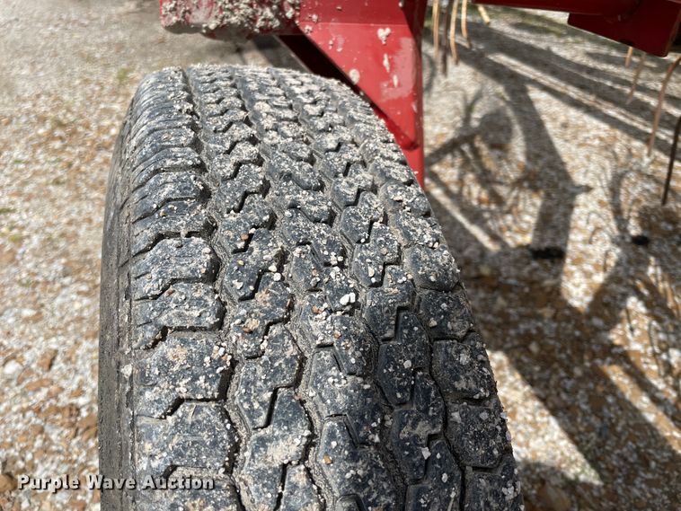image for item IR9891 H&S BF14HC hay rake