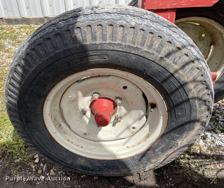 image for item IR9891 H&S BF14HC hay rake