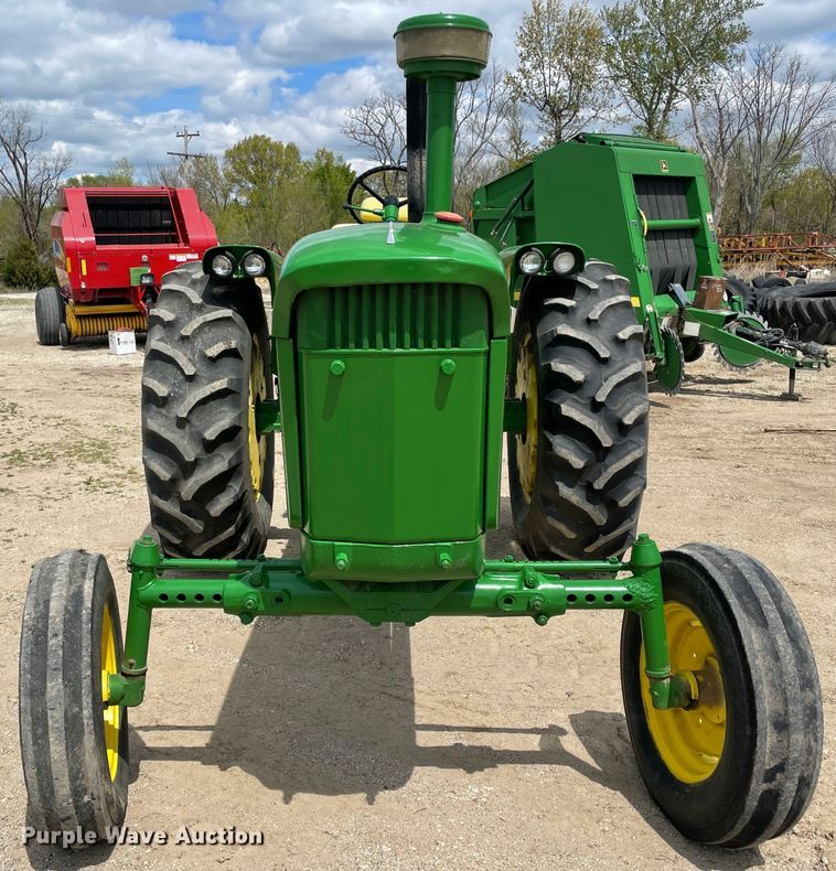 image for item IR9895 1964 John Deere 4020  tractor