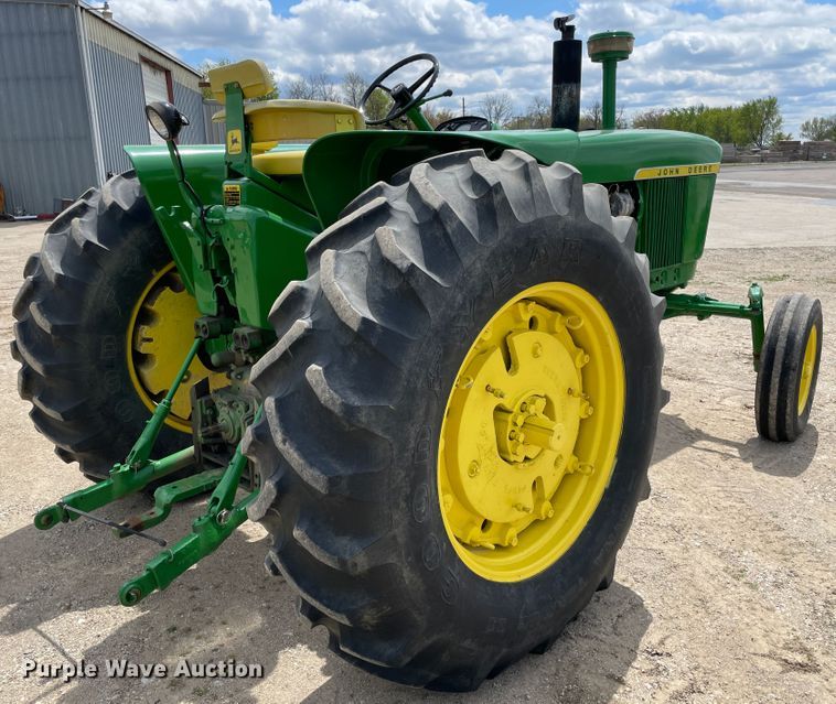 image for item IR9895 1964 John Deere 4020  tractor