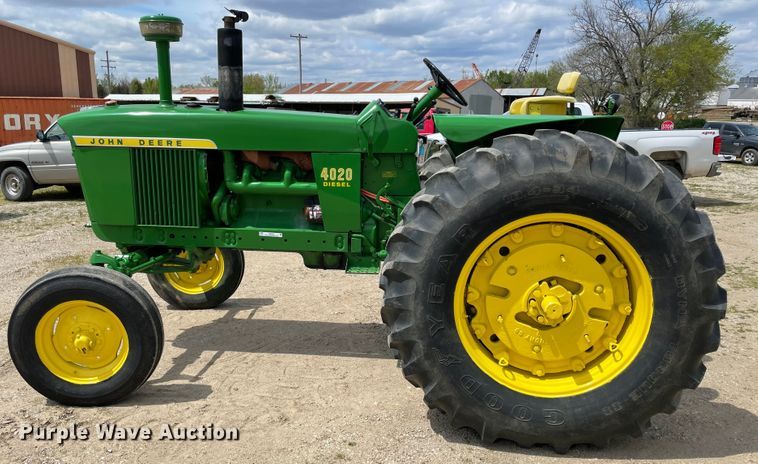 image for item IR9895 1964 John Deere 4020  tractor