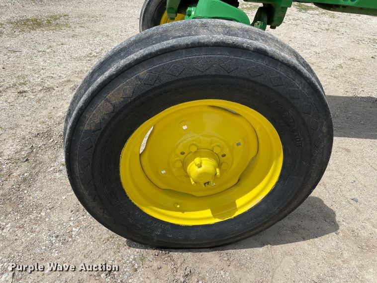 image for item IR9895 1964 John Deere 4020  tractor