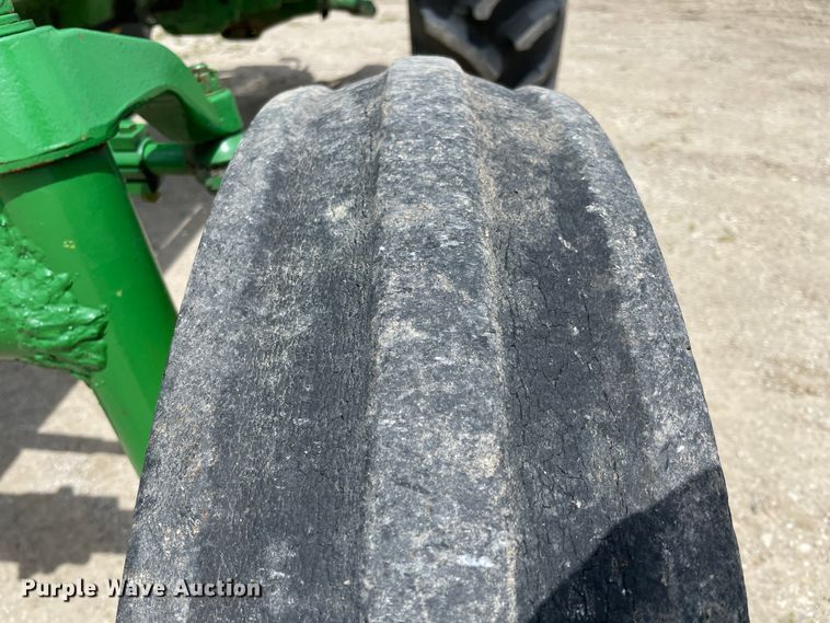 image for item IR9895 1964 John Deere 4020  tractor