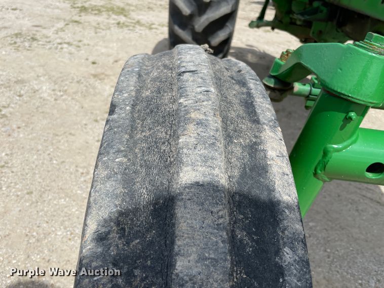 image for item IR9895 1964 John Deere 4020  tractor