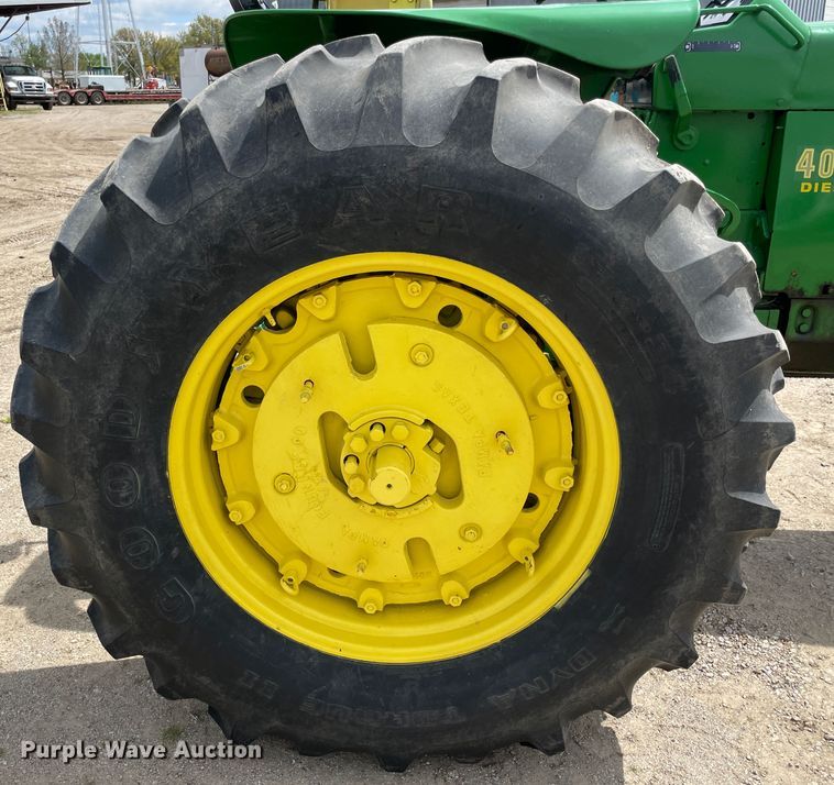 image for item IR9895 1964 John Deere 4020  tractor
