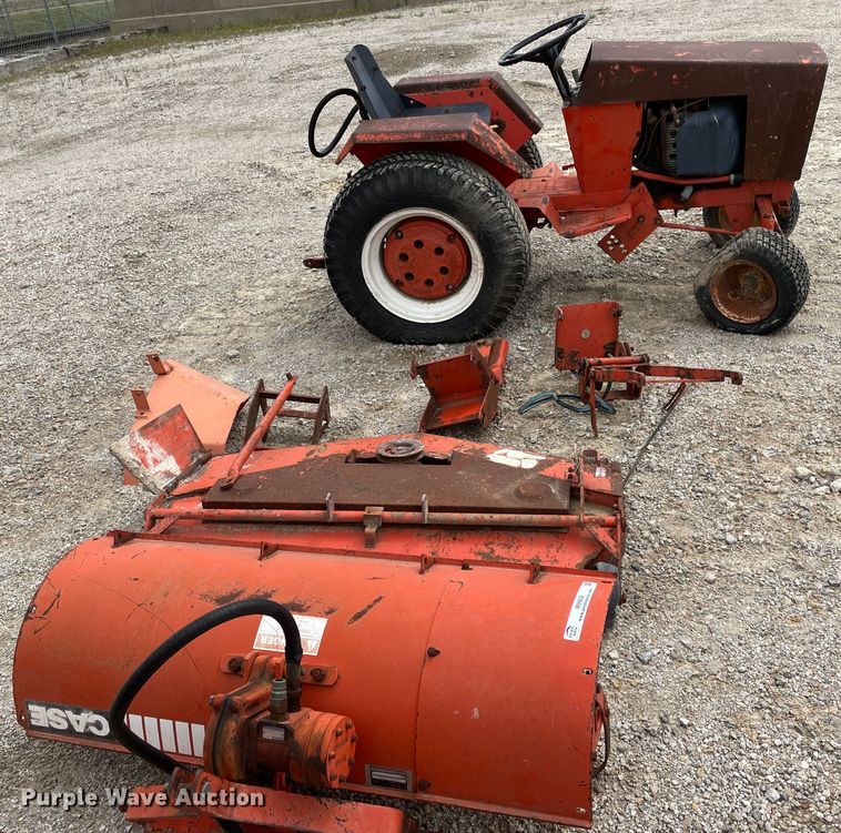 image for item IR9907 Case 440  garden tractor