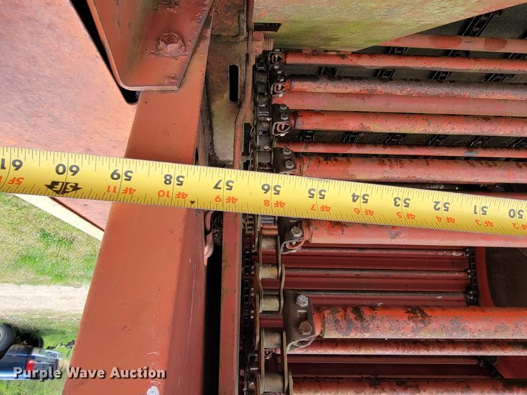 image for item IV9024 1979 New Holland 846  round baler