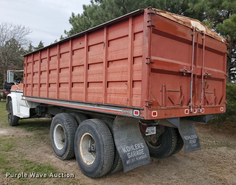 image for item IX9837 1977 Chevrolet C65  grain truck