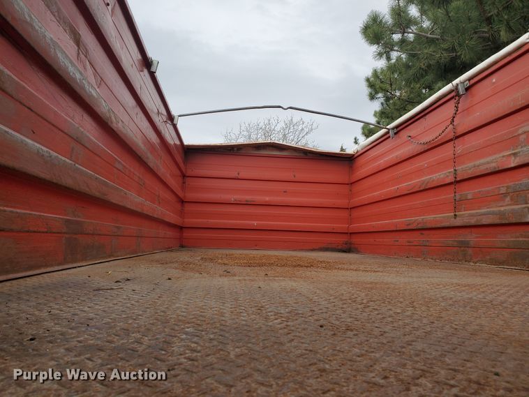image for item IX9837 1977 Chevrolet C65  grain truck
